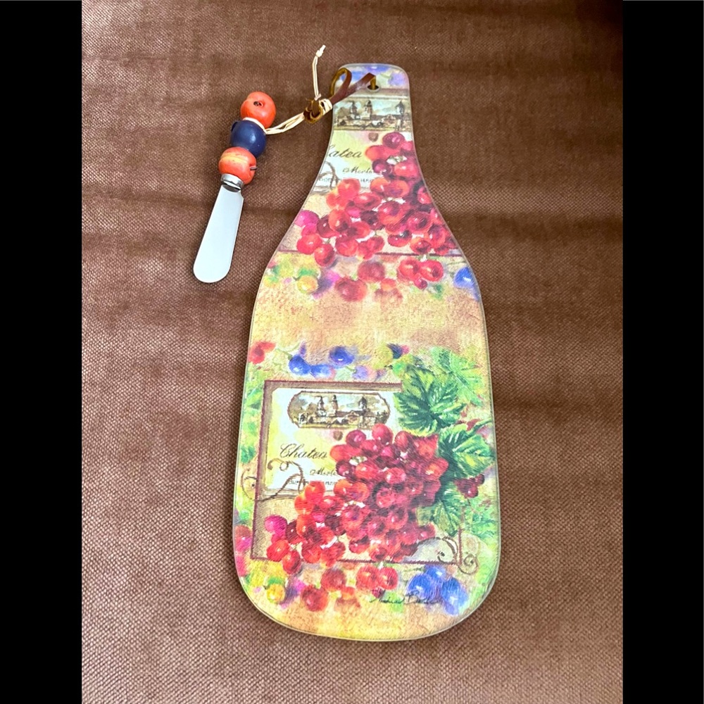 GIFT Idea! Charcuterie / Cheese Board with Spreading Knife, Chic, Brand New
